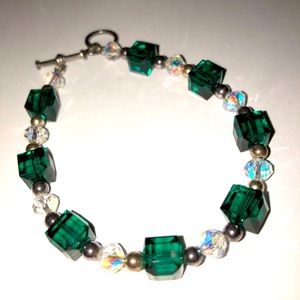 NEW - Emerald green "furnace glass" beaded bracelet with crystal & silver beads